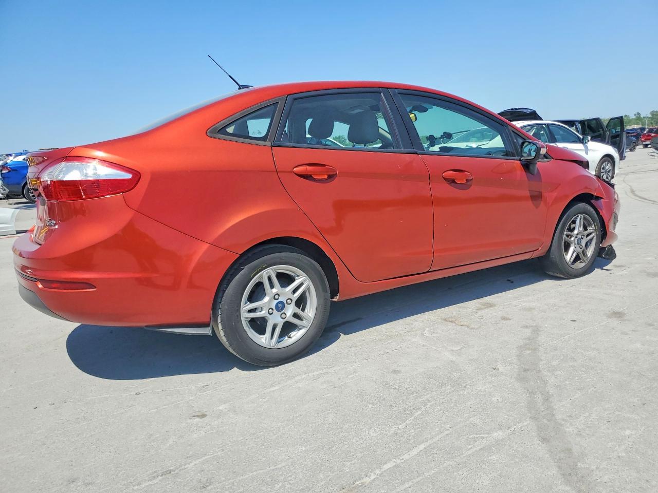 2019 FORD FIESTA SE photo 7
