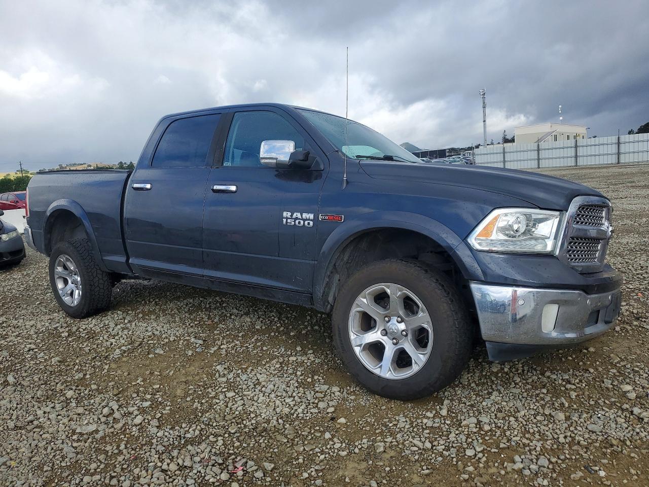 2016 RAM 1500 LARAMIE photo 7