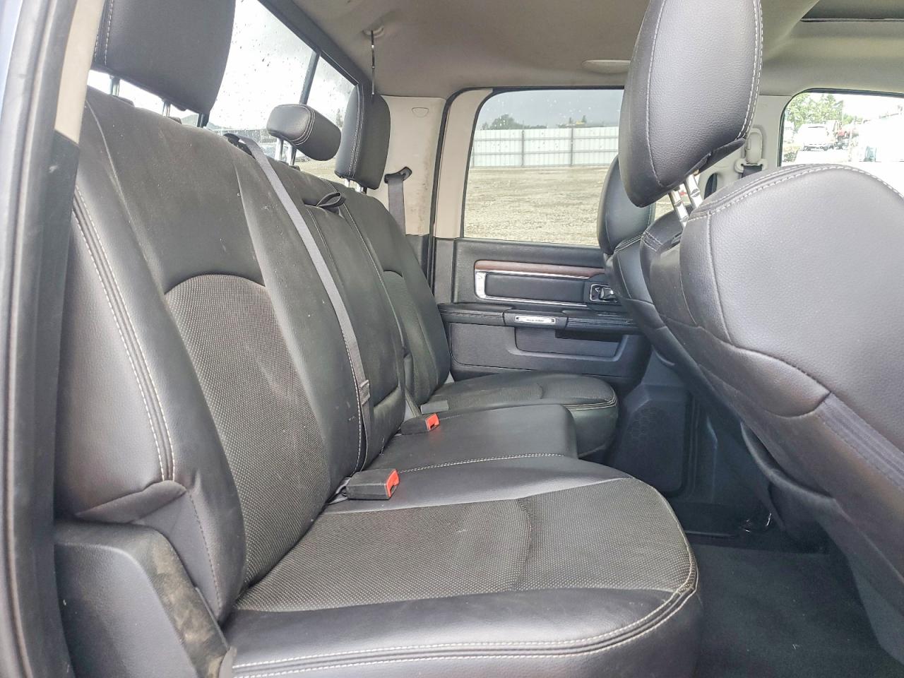 2016 RAM 1500 LARAMIE photo 19
