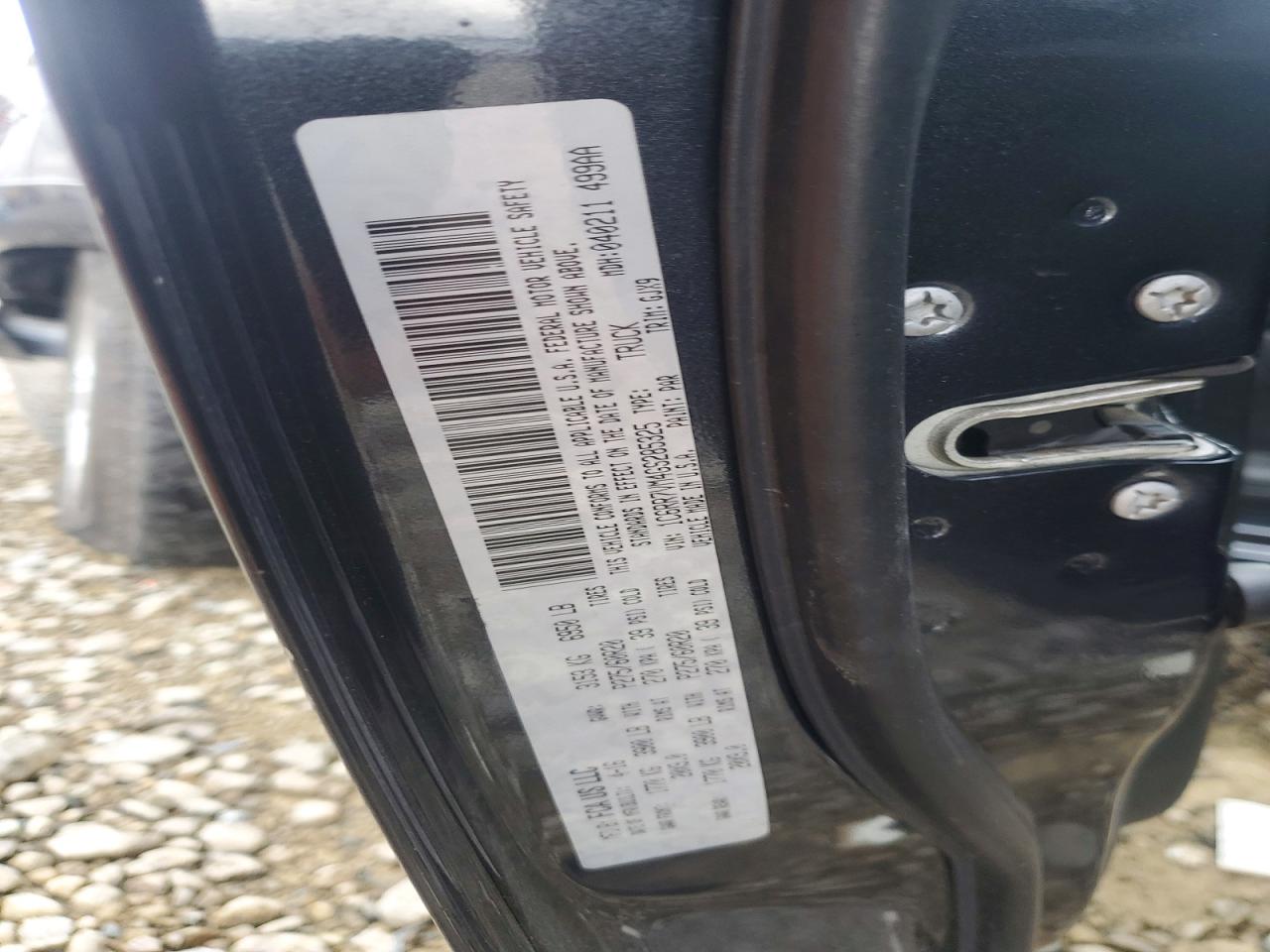 2016 RAM 1500 LARAMIE photo 23