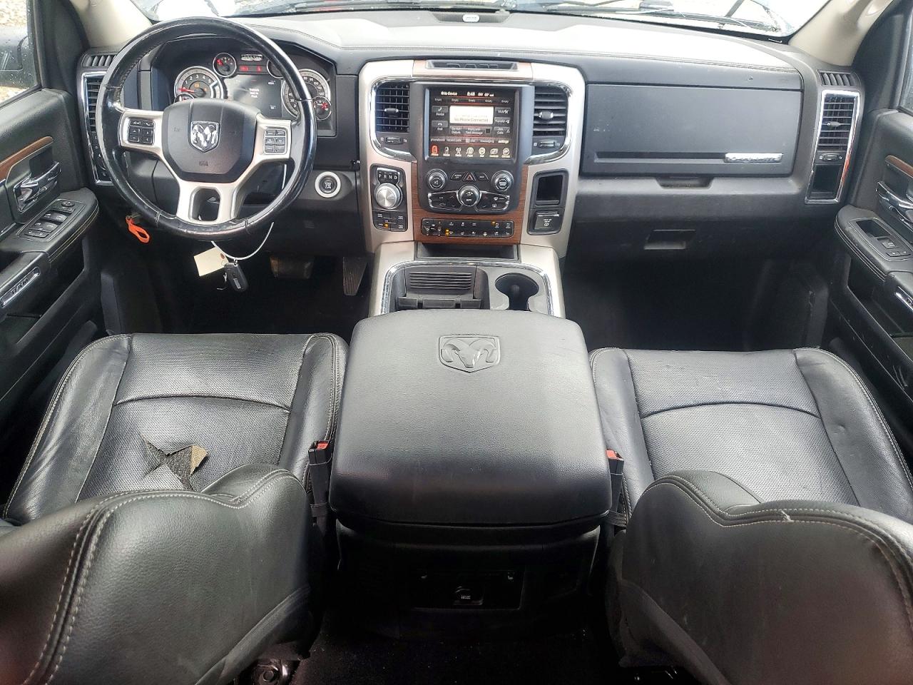 2016 RAM 1500 LARAMIE photo 15