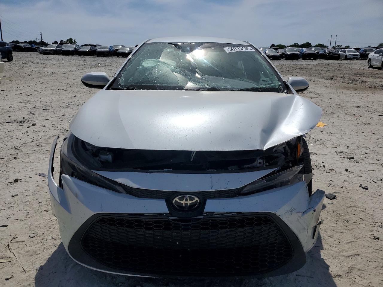 2022 TOYOTA COROLLA LE photo 9