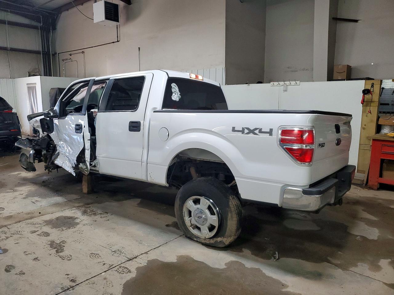 2014 FORD F150 SUPERCREW photo 2