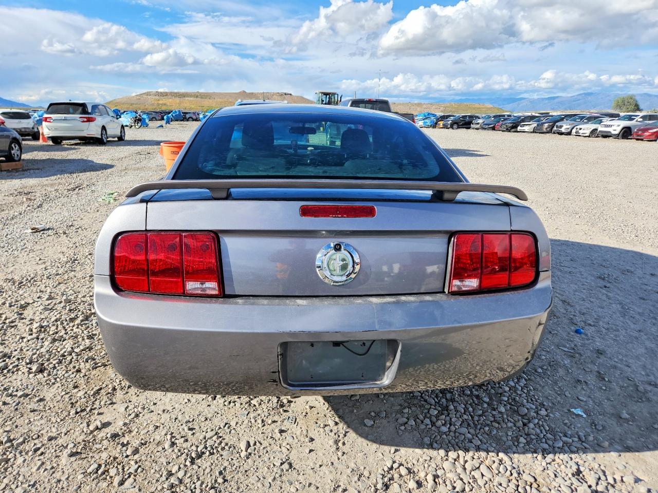 2006 FORD MUSTANG photo 11