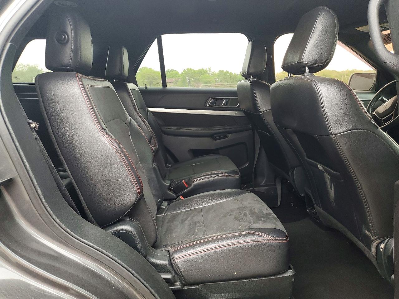 2019 FORD EXPLORER XLT photo 21