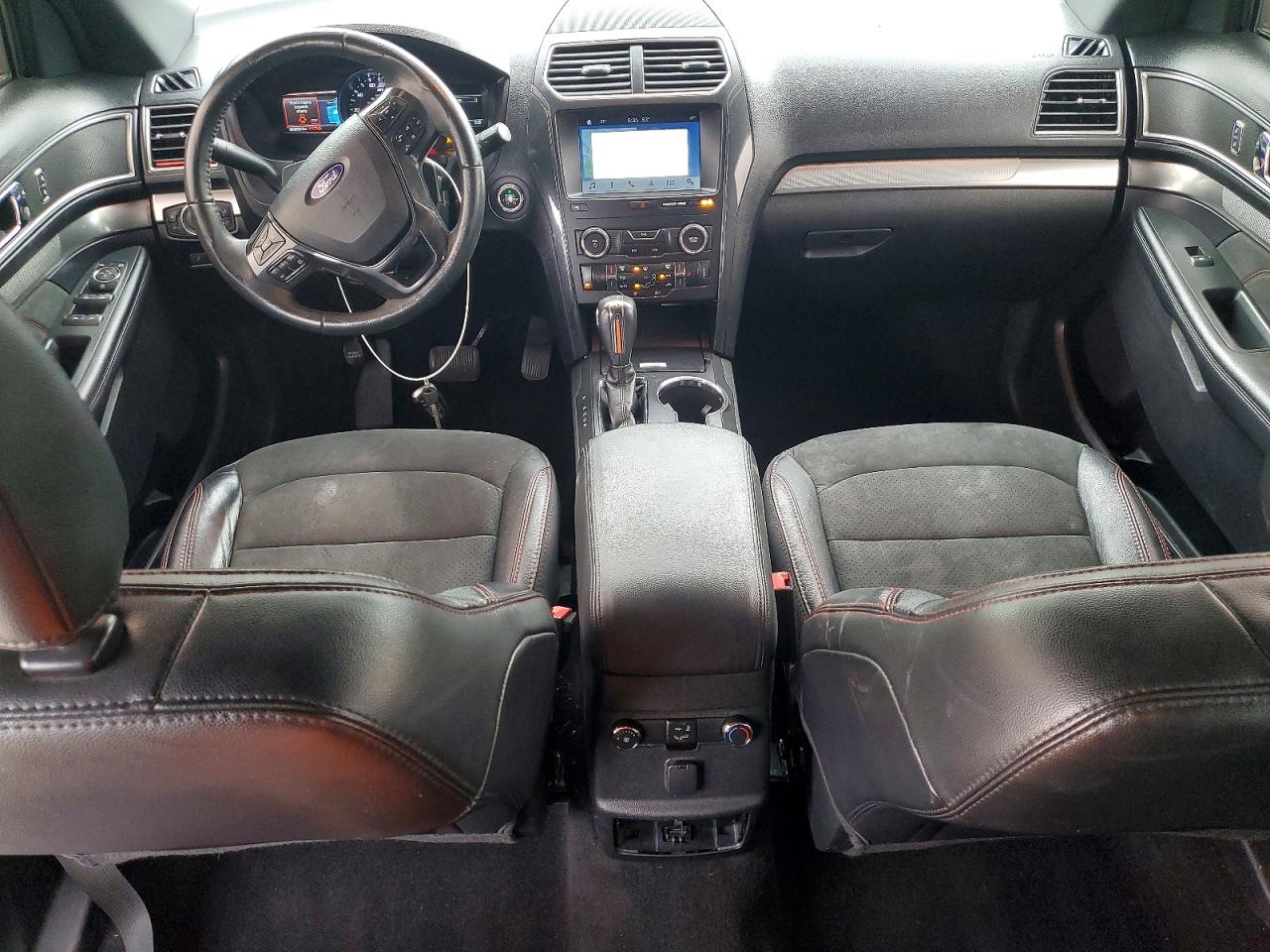 2019 FORD EXPLORER XLT photo 15