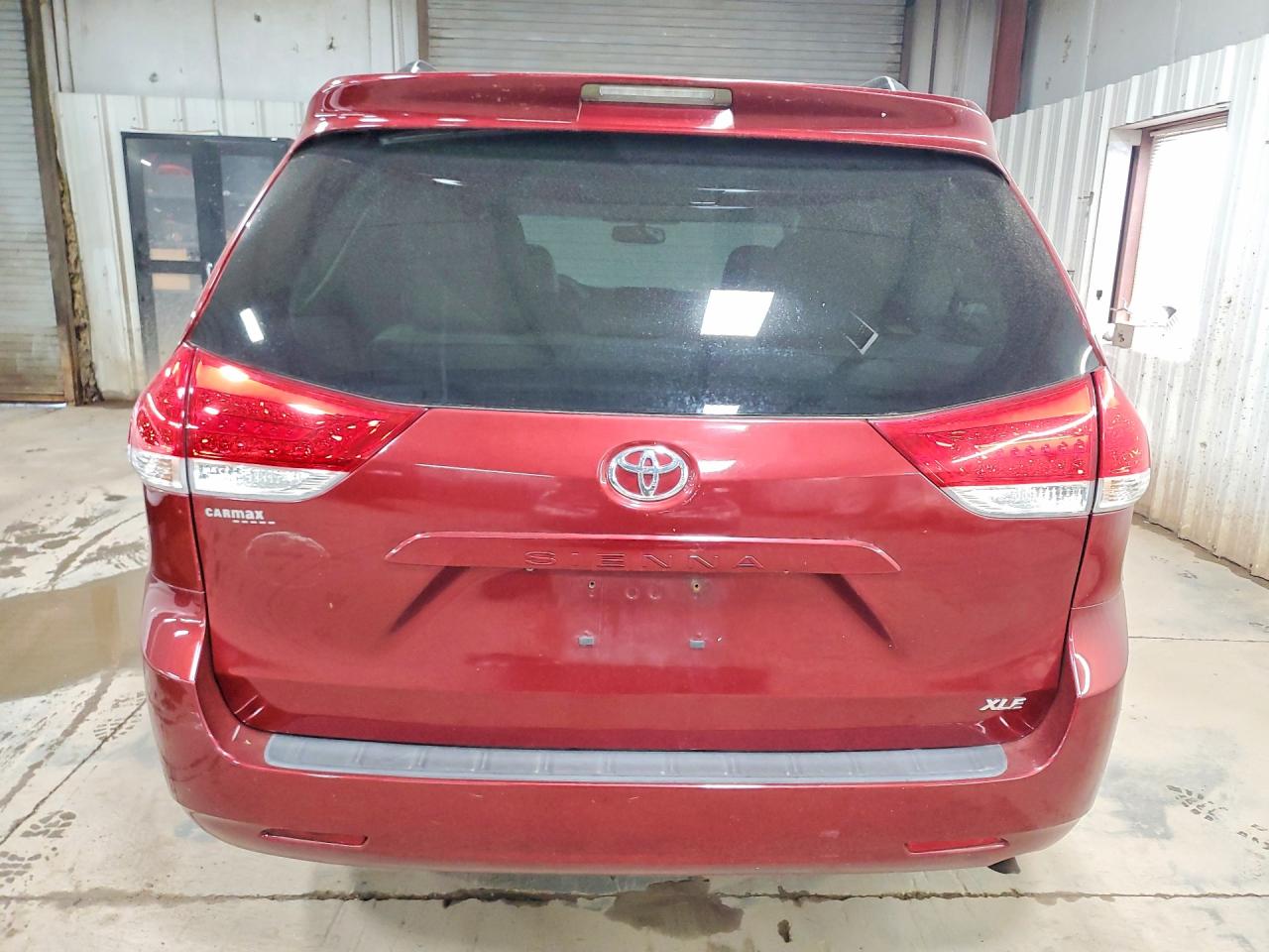 2013 TOYOTA SIENNA XLE 8-PASSENGER photo 6