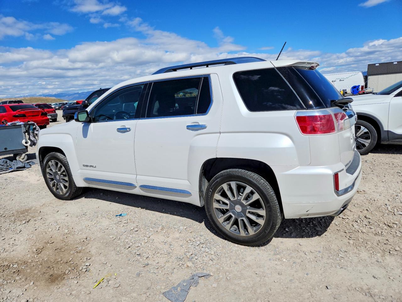 2017 GMC TERRAIN DENALI photo 3