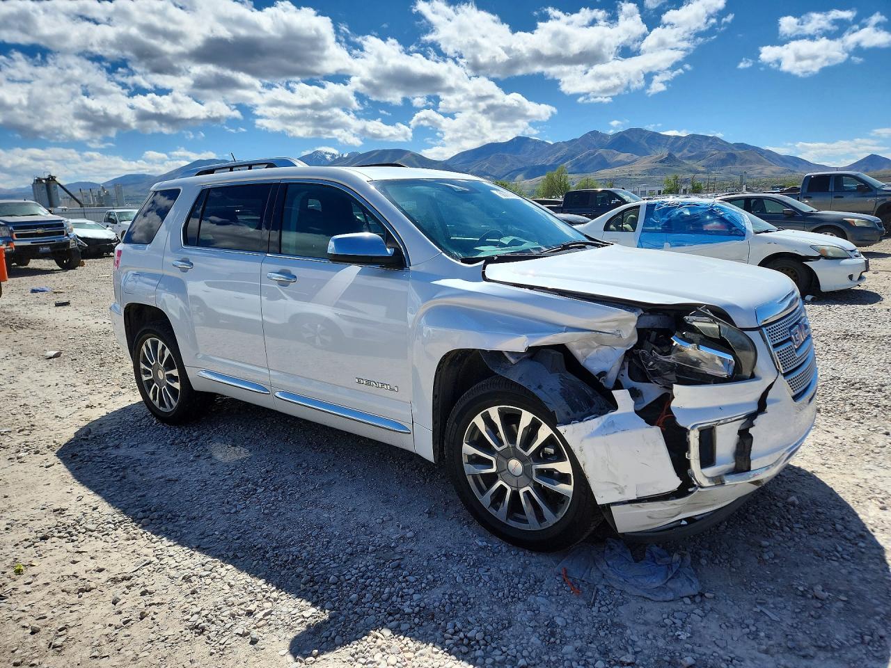 2017 GMC TERRAIN DENALI photo 7