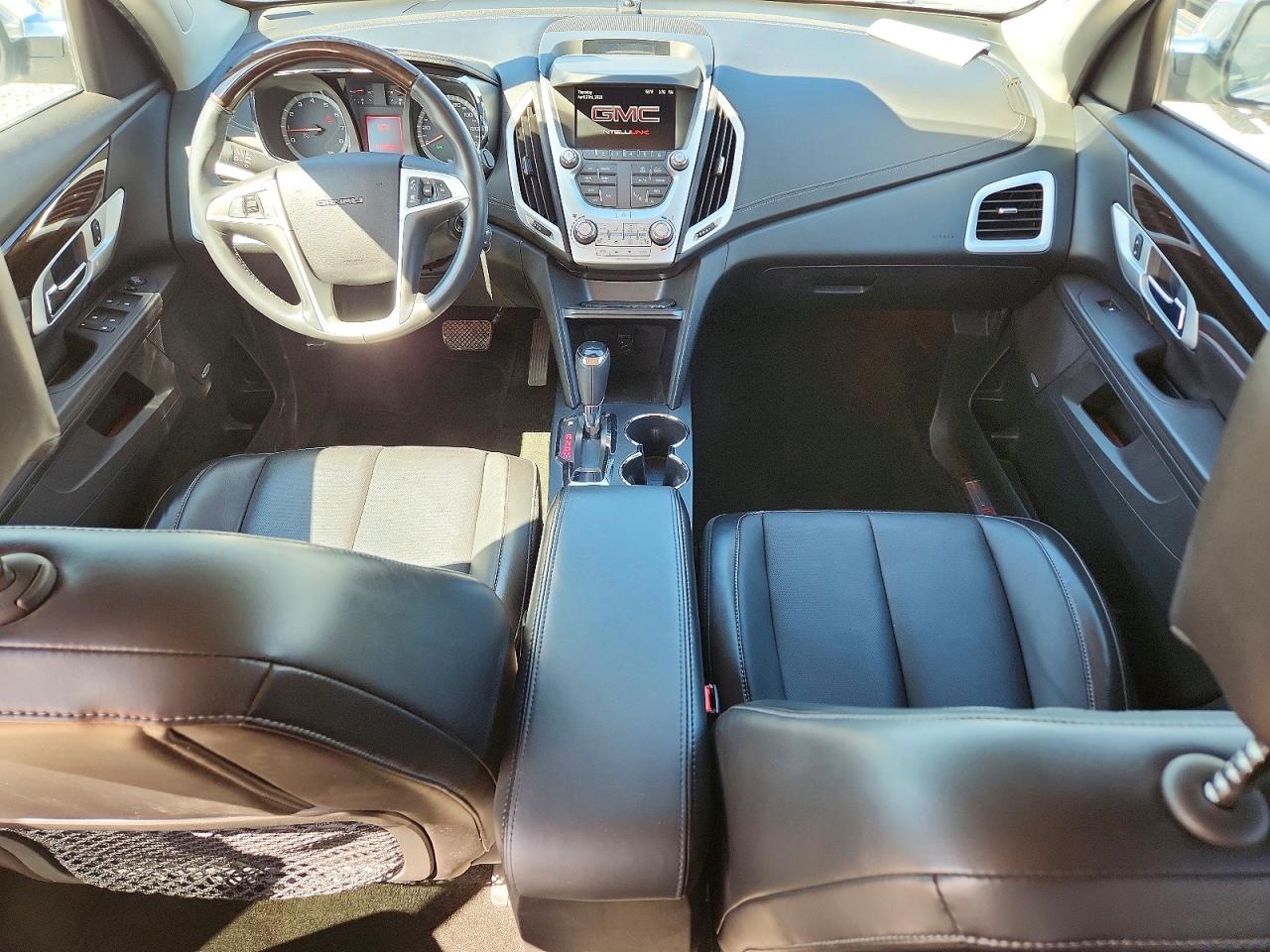 2017 GMC TERRAIN DENALI photo 15