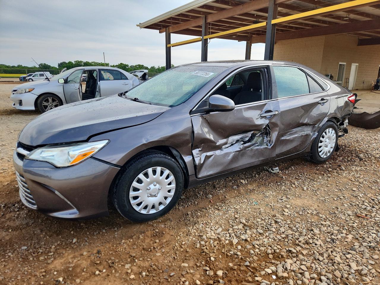 2016 TOYOTA CAMRY