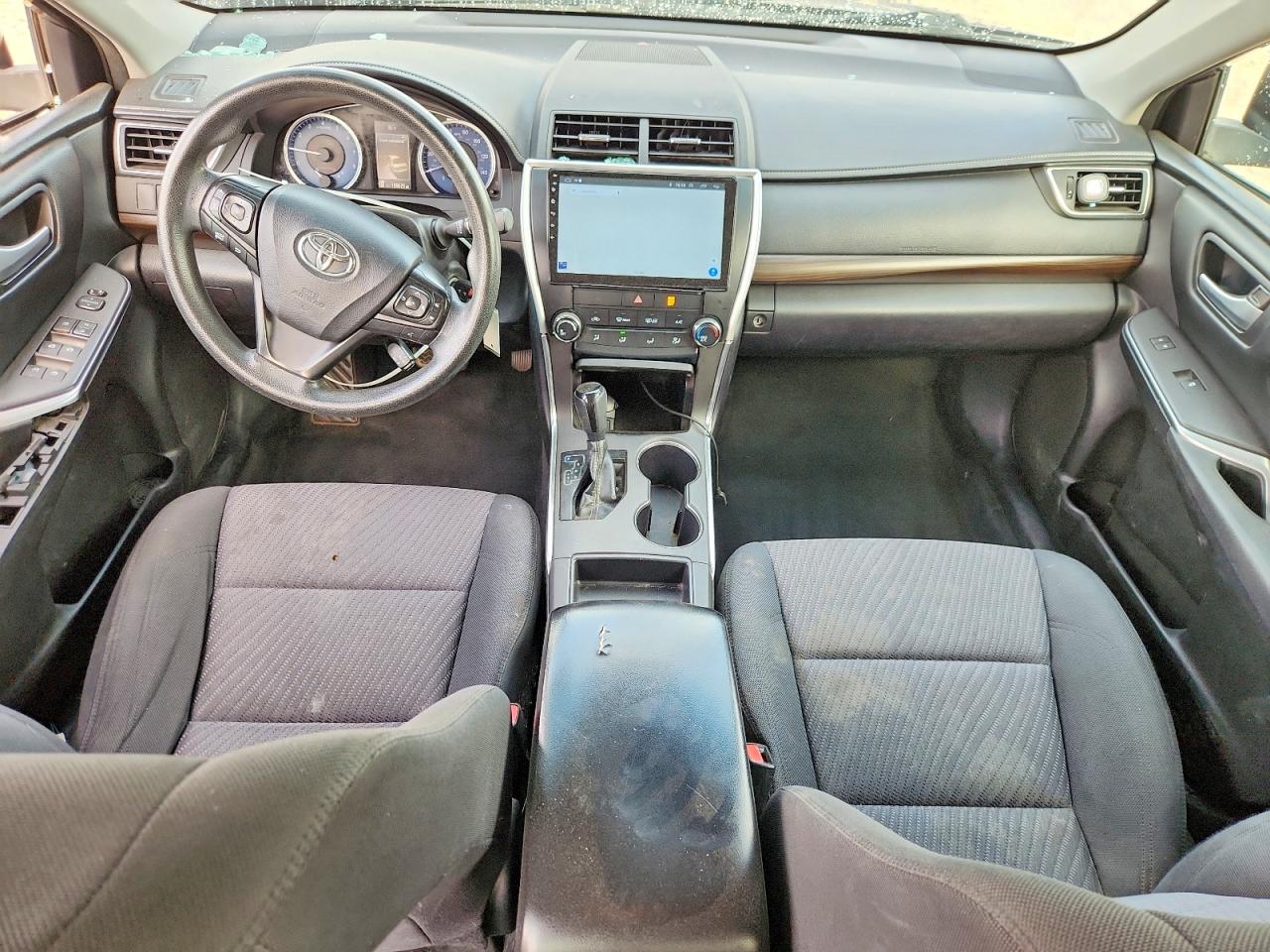 2016 TOYOTA CAMRY LE photo 15