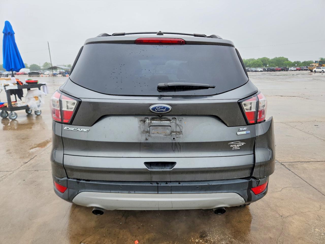 2017 FORD ESCAPE SE photo 11