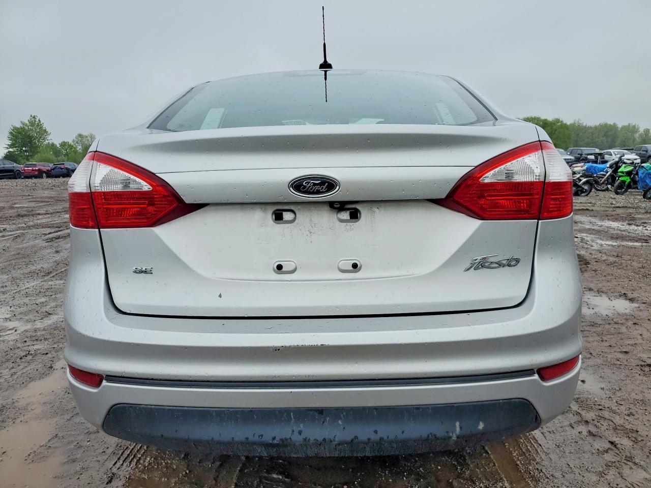 2019 FORD FIESTA SE photo 6