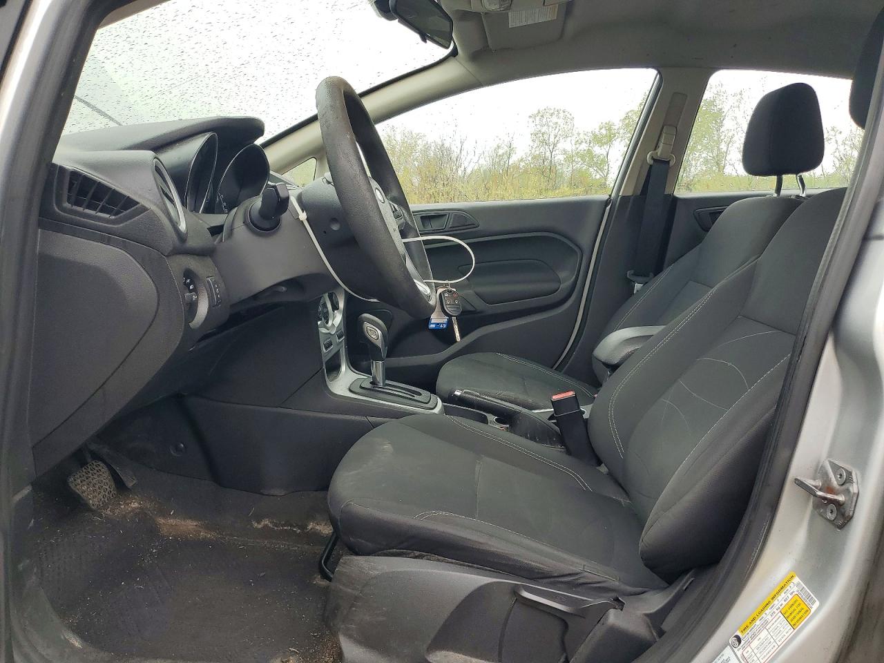 2019 FORD FIESTA SE photo 7