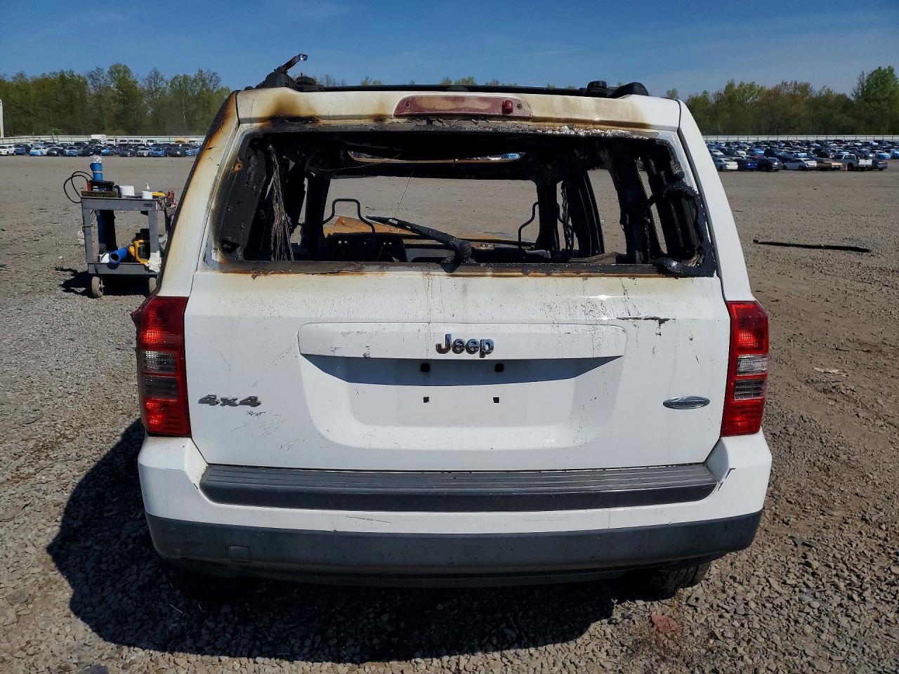 2012 JEEP PATRIOT LATITUDE photo 16