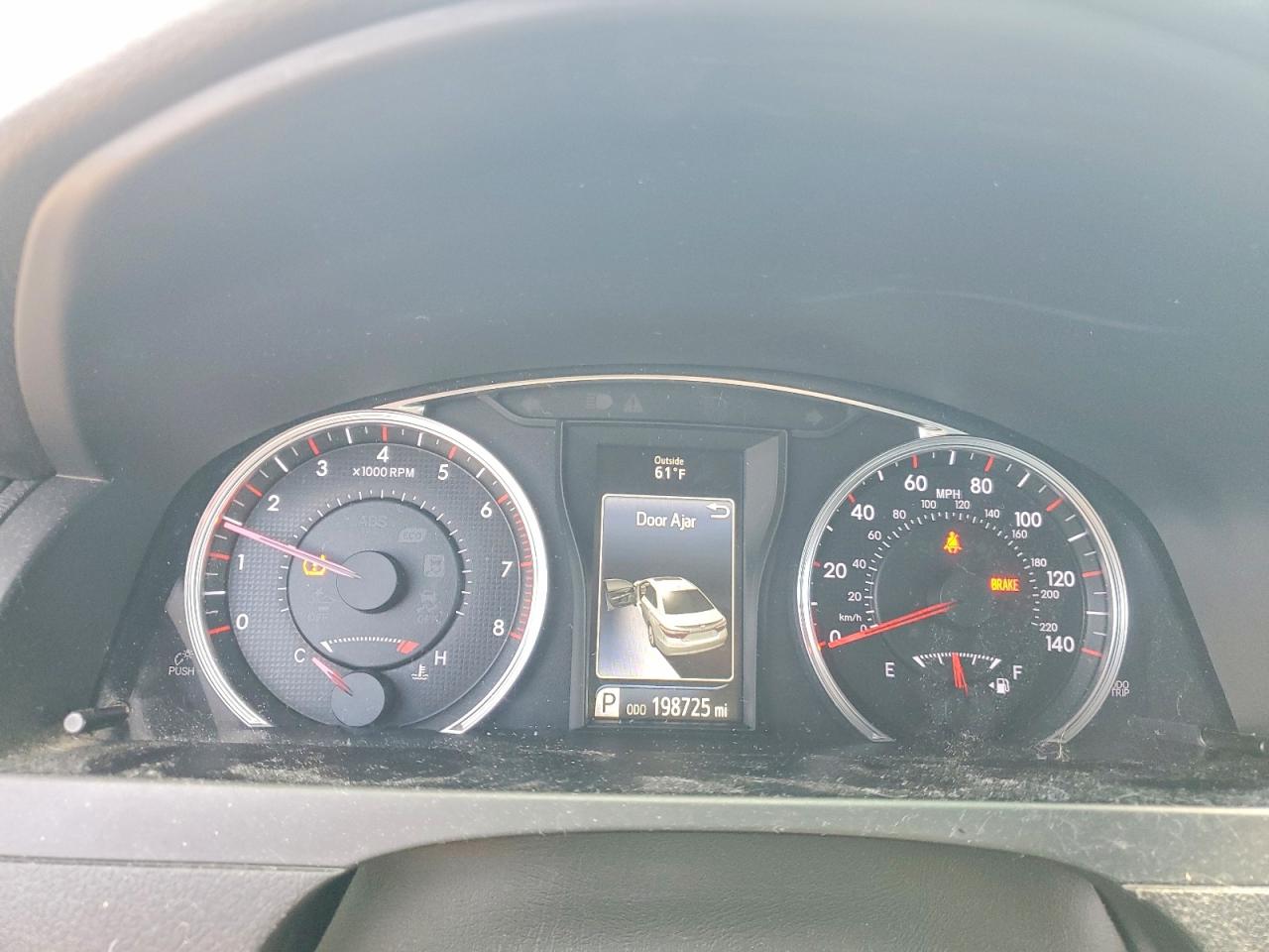2015 TOYOTA CAMRY XSE photo 17