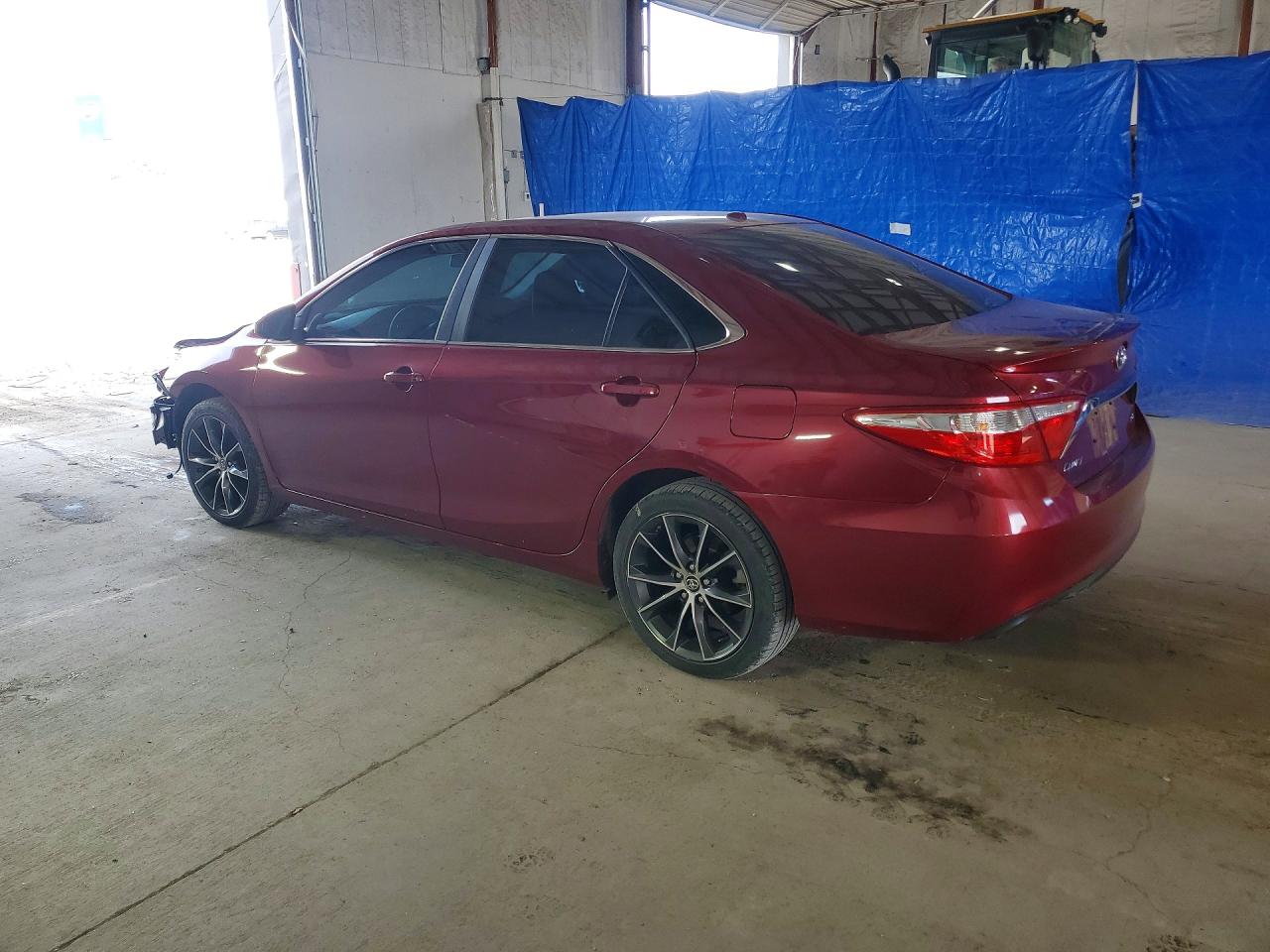2015 TOYOTA CAMRY XSE photo 3