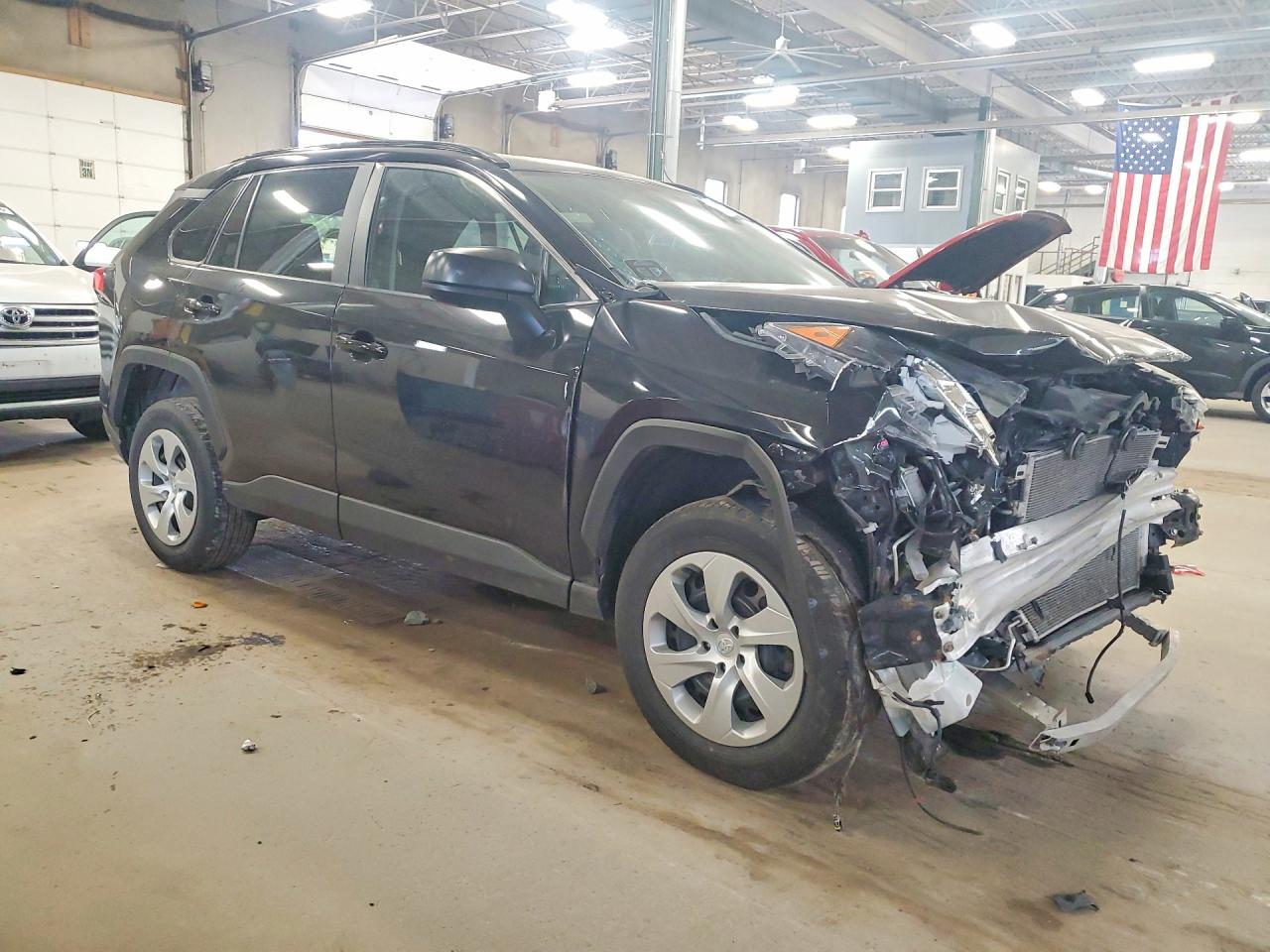 2021 TOYOTA RAV4 LE photo 4