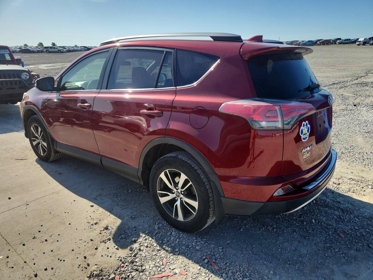 2018 TOYOTA RAV4 XLE photo 3