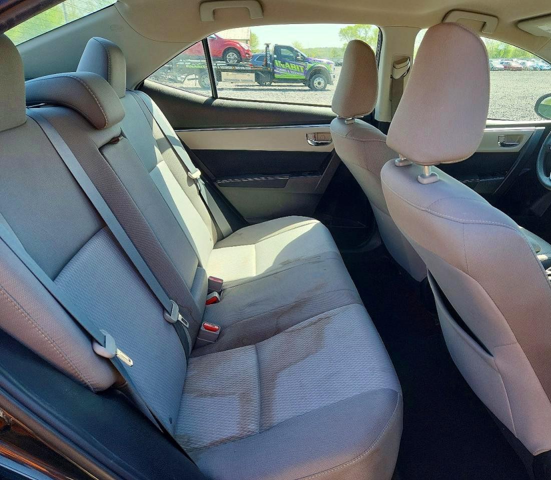 2016 TOYOTA COROLLA LE photo 19