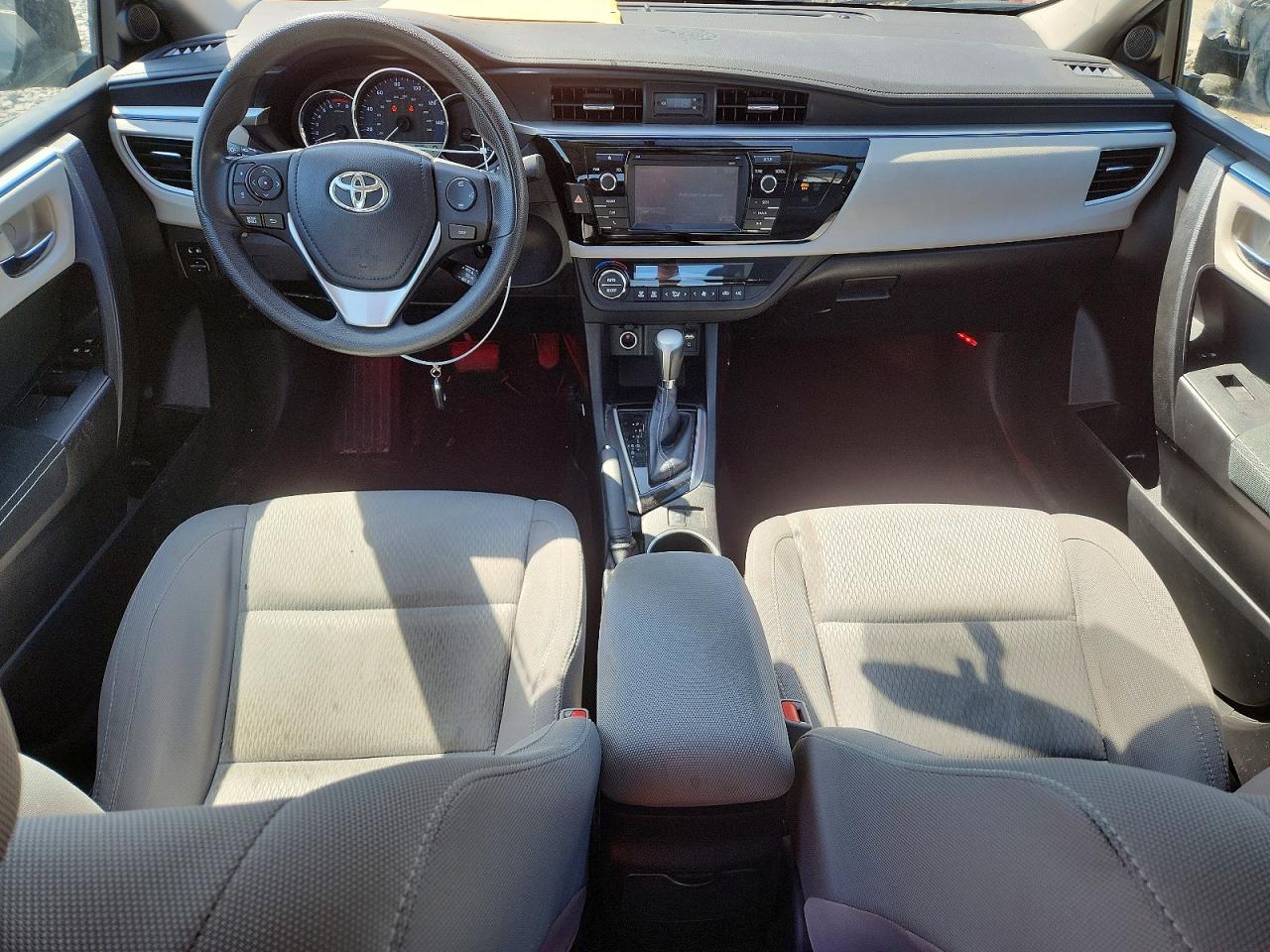 2016 TOYOTA COROLLA LE photo 15
