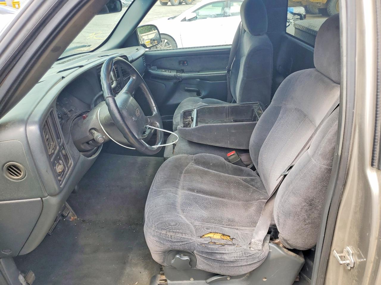 2000 CHEVROLET SILVERADO C1500 photo 13
