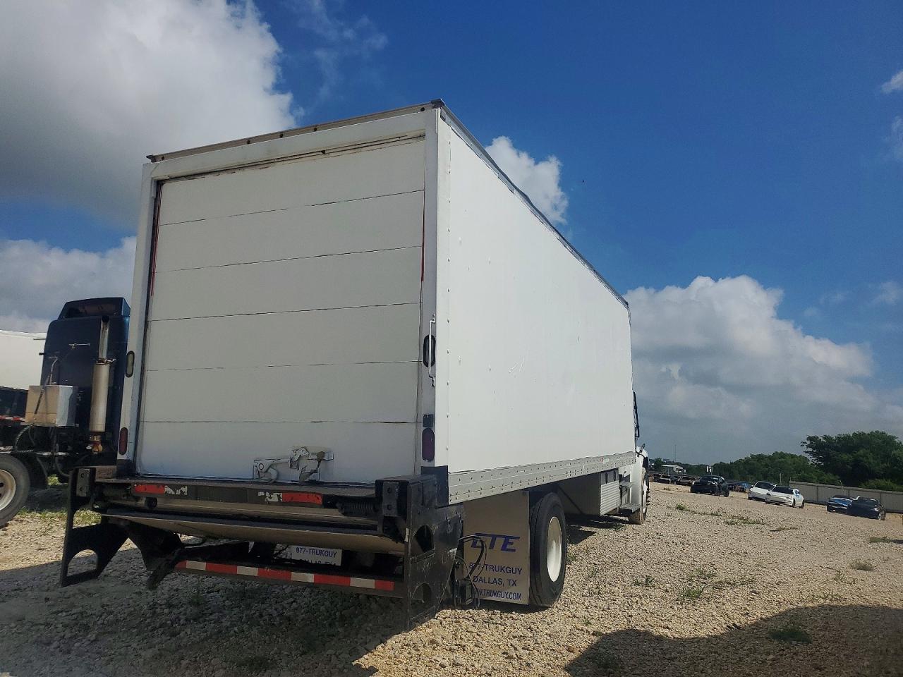 2012 FREIGHTLINER M2 106 MEDIUM DUTY photo 10