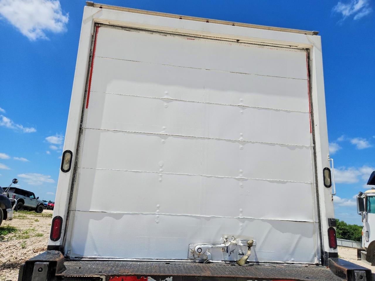 2012 FREIGHTLINER M2 106 MEDIUM DUTY photo 16