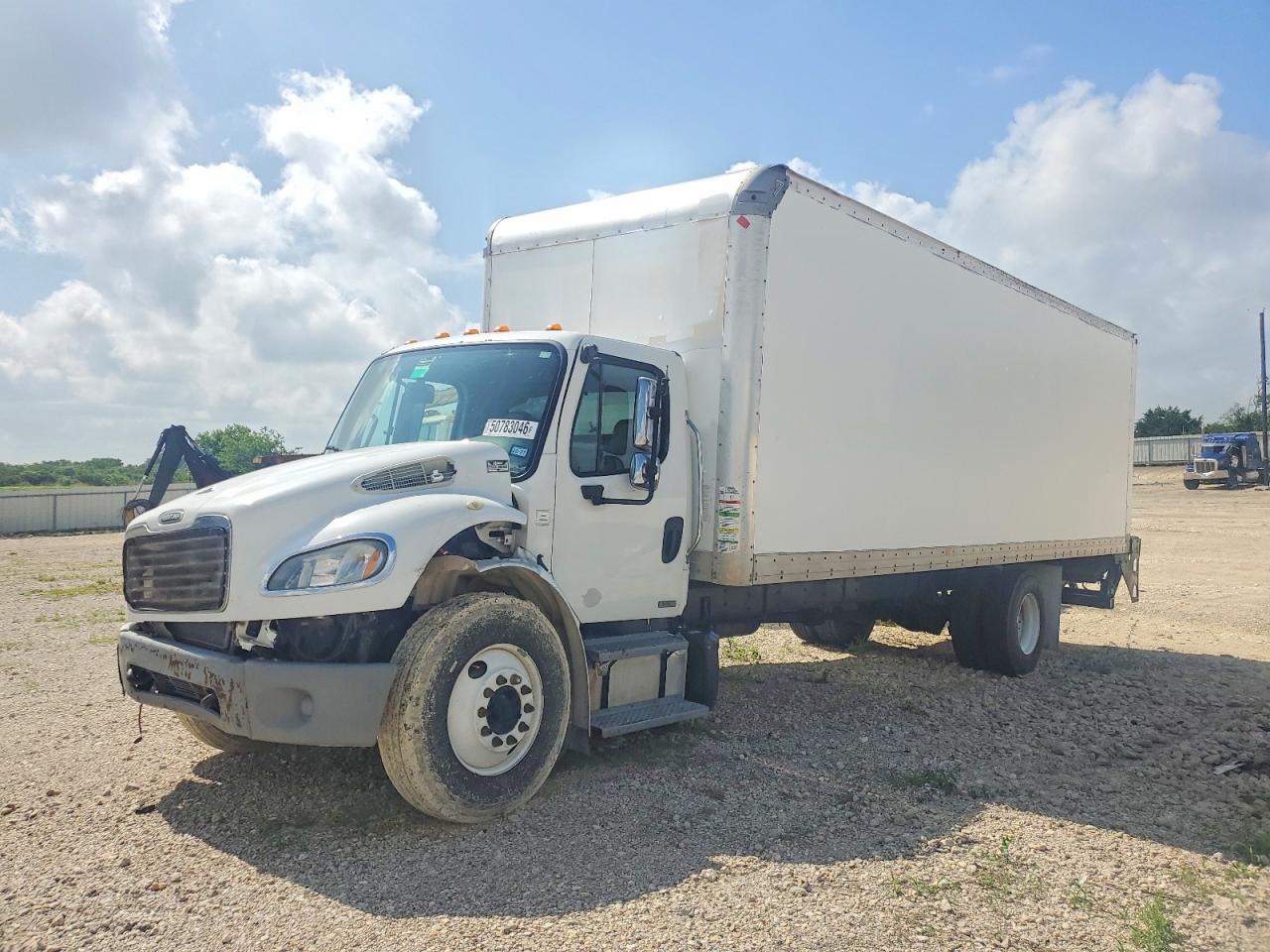 2012 FREIGHTLINER M2 106 MEDIUM DUTY photo 4