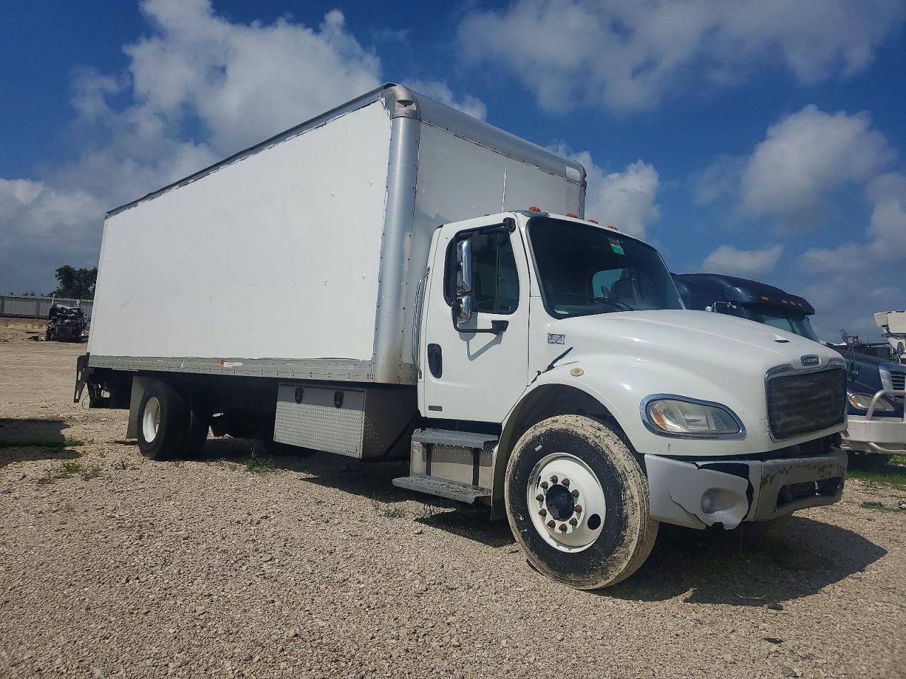 2012 FREIGHTLINER M2