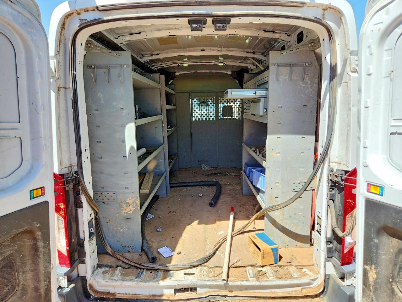 2017 FORD TRANSIT T-150 photo 19