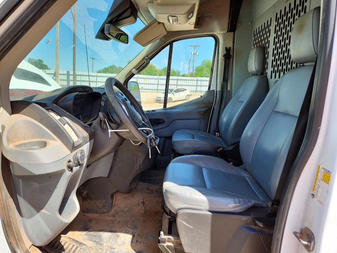 2017 FORD TRANSIT T-150 photo 13