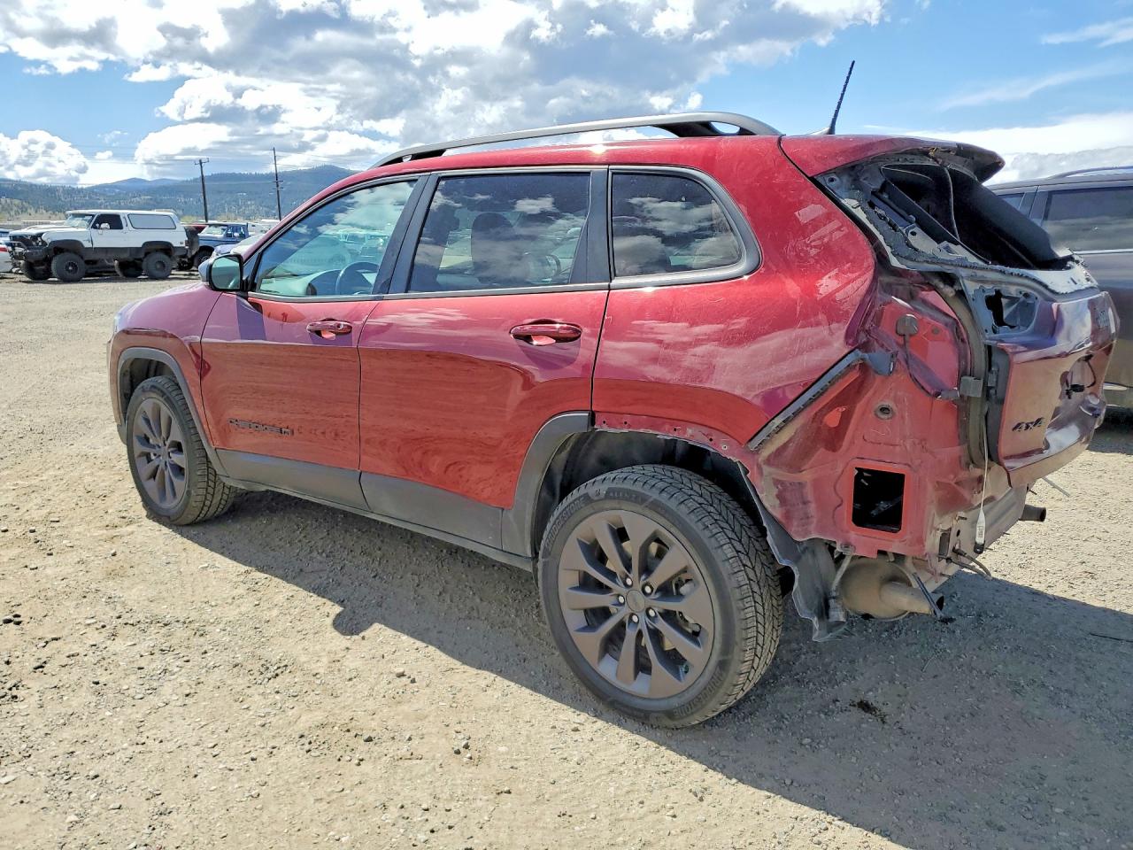 2021 JEEP CHEROKEE LATITUDE LUX photo 4