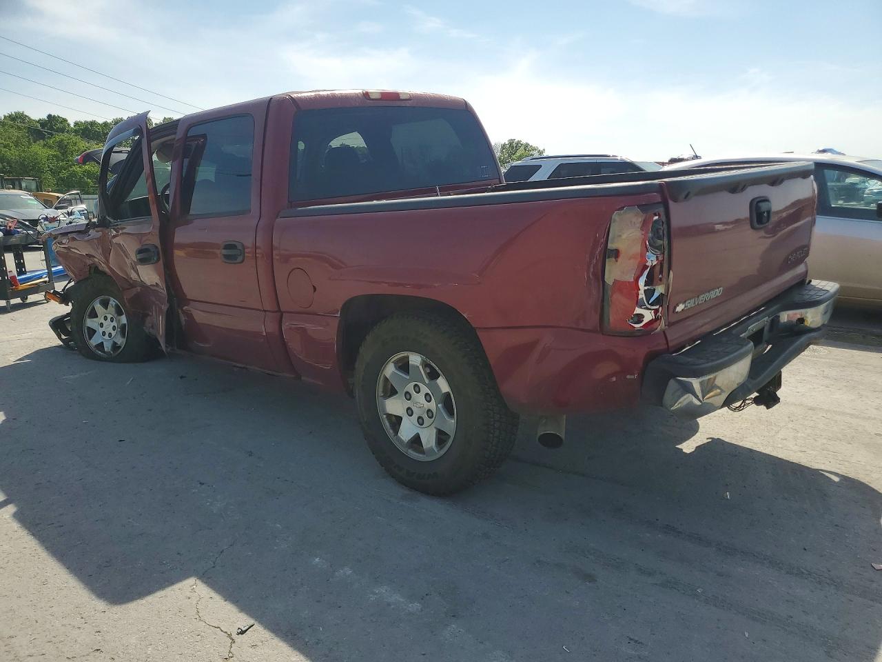2004 CHEVROLET SILVERADO C1500 photo 3
