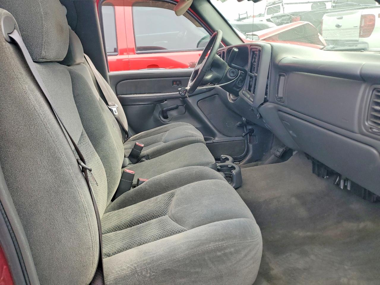 2004 CHEVROLET SILVERADO C1500 photo 13