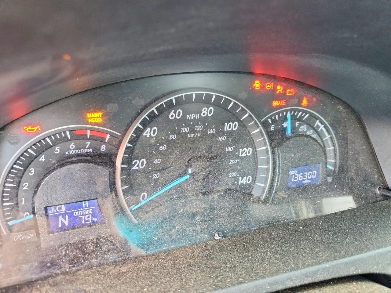 2015 TOYOTA CAMRY LE photo 9