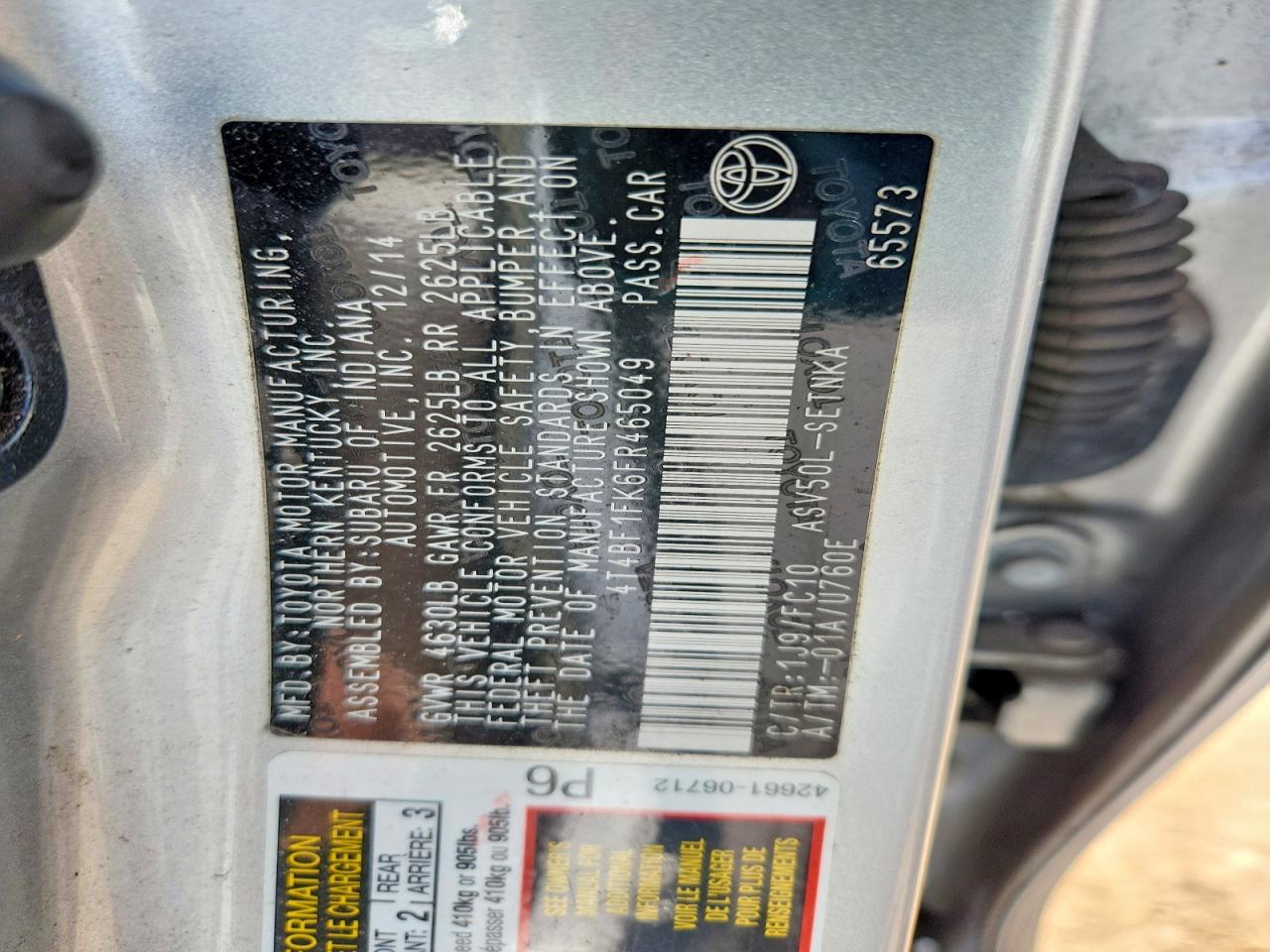 2015 TOYOTA CAMRY LE photo 12