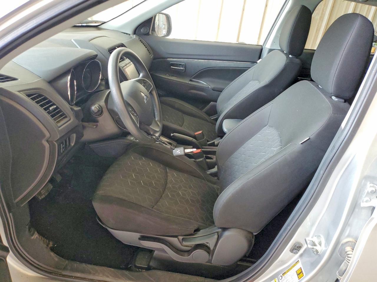 2023 MITSUBISHI OUTLANDER SPORT S photo 19