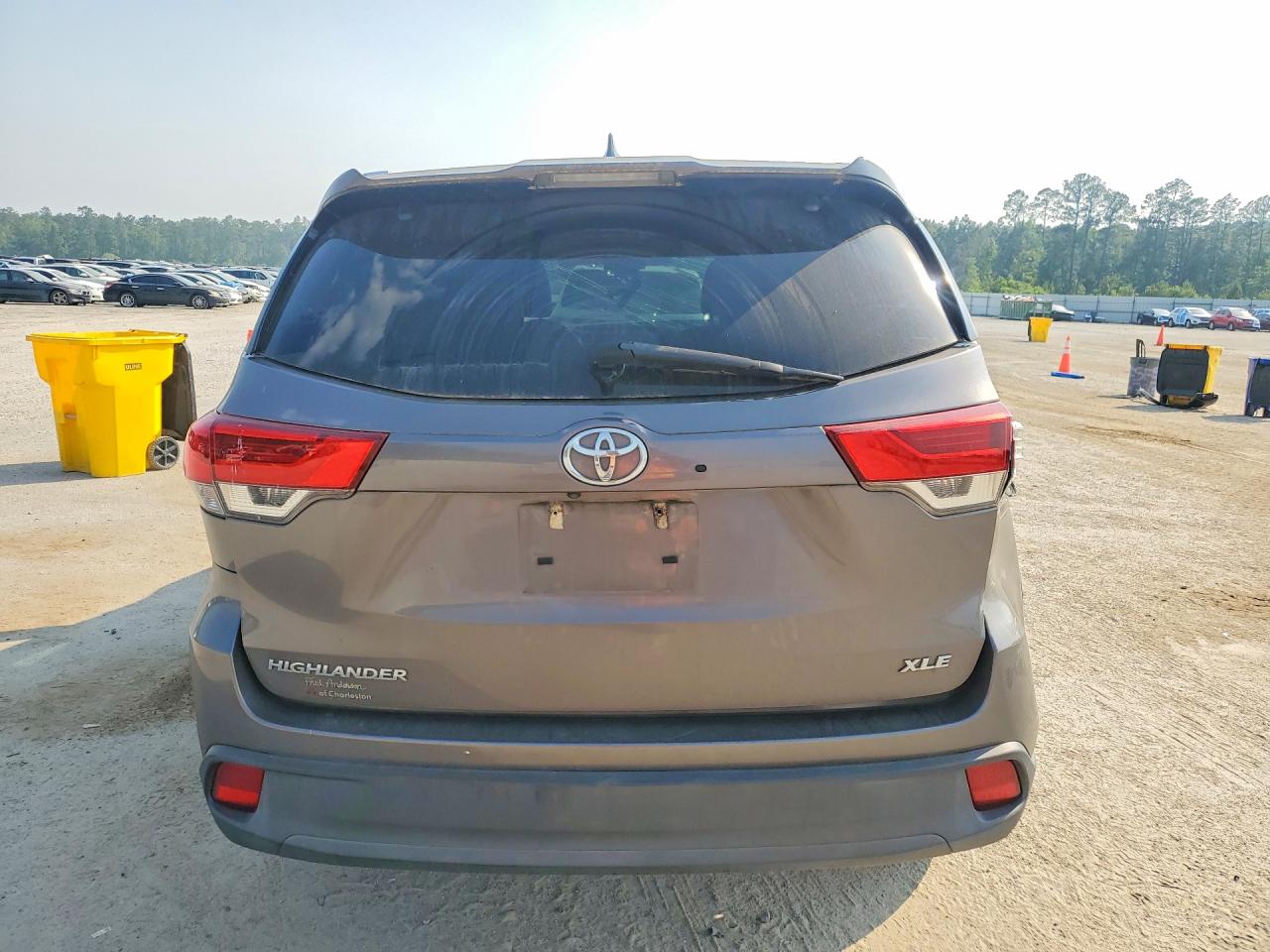 2017 TOYOTA HIGHLANDER XLE photo 16