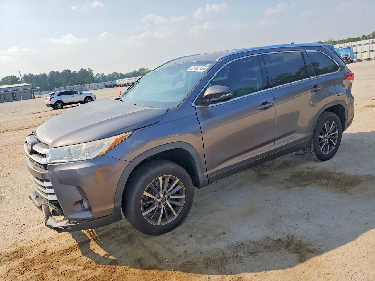 2017 TOYOTA HIGHLANDER