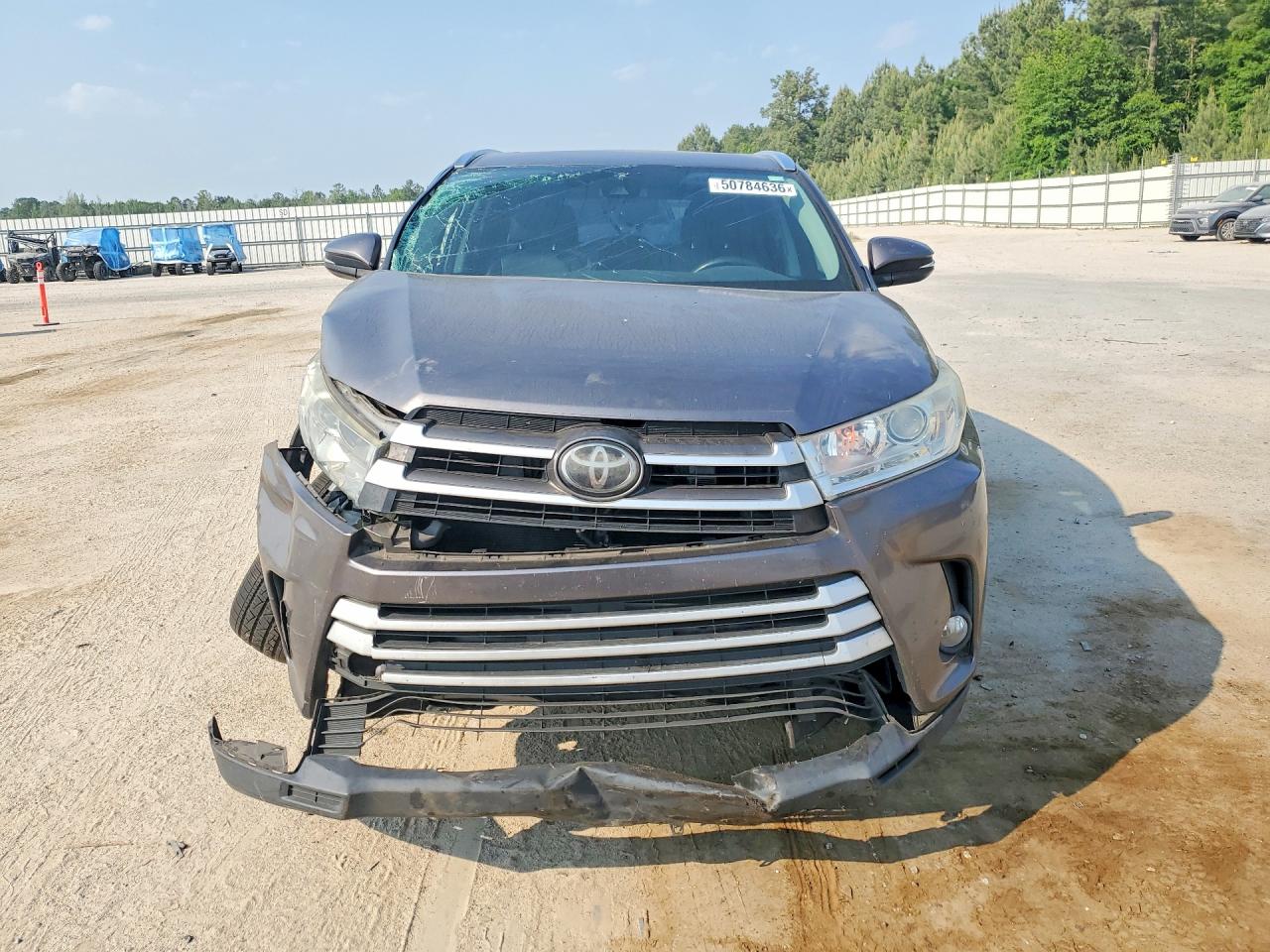 2017 TOYOTA HIGHLANDER XLE photo 13