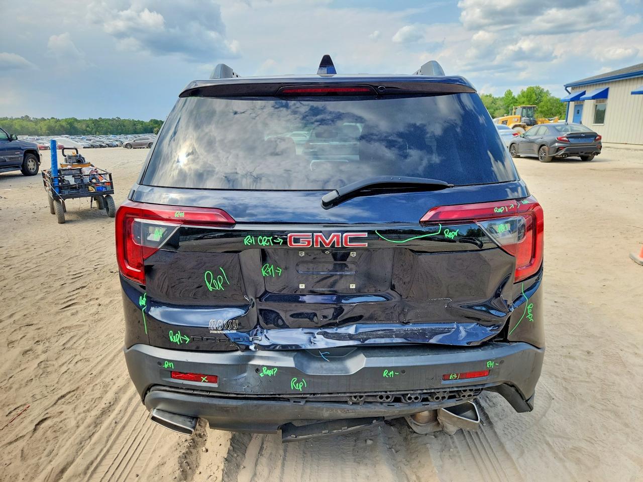 2021 GMC ACADIA SLE photo 16
