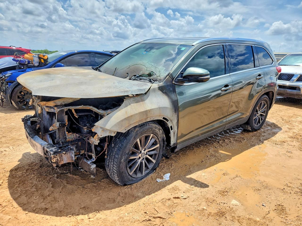 2019 TOYOTA HIGHLANDER