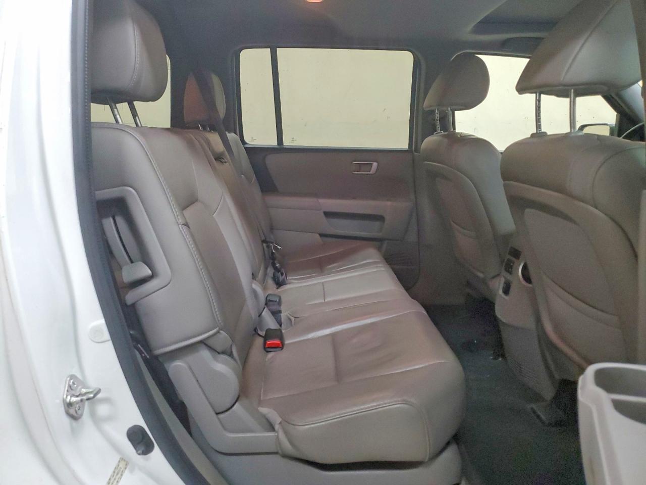 2015 HONDA PILOT EXLN photo 21