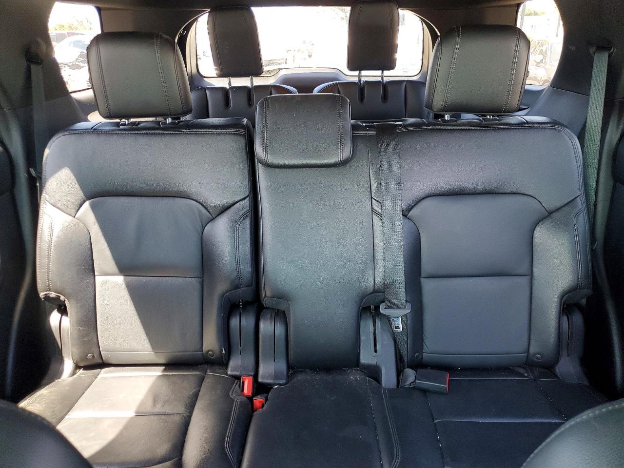 2017 FORD EXPLORER XLT photo 19