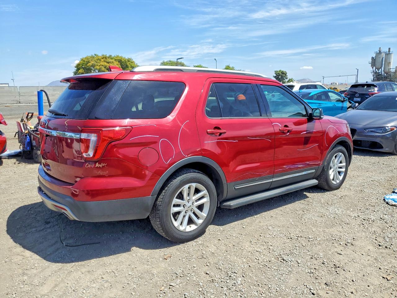 2017 FORD EXPLORER XLT photo 5