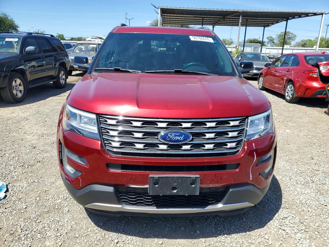 2017 FORD EXPLORER XLT photo 9