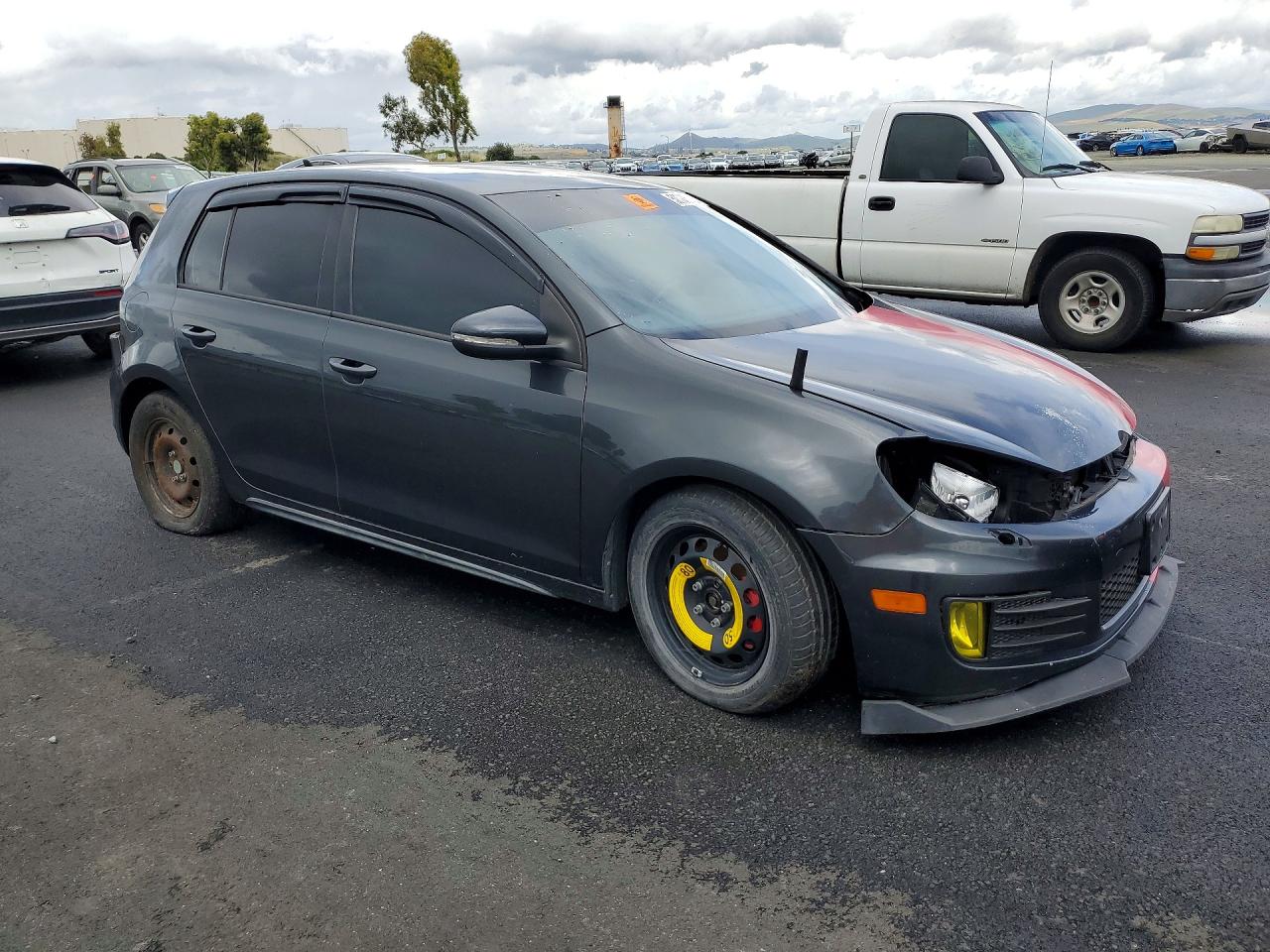 2013 VOLKSWAGEN GTI photo 4