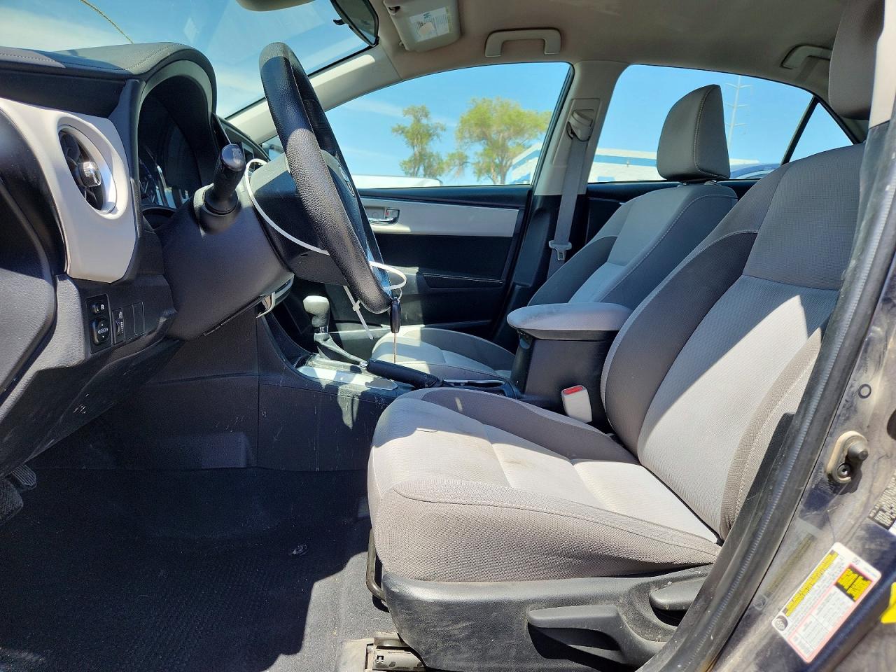2019 TOYOTA COROLLA LE photo 13